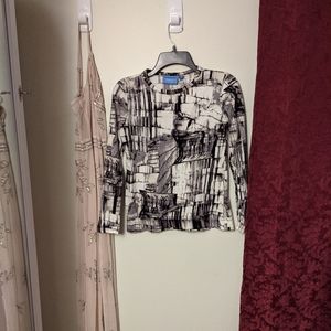 Vera Wang Long Sleeved Top